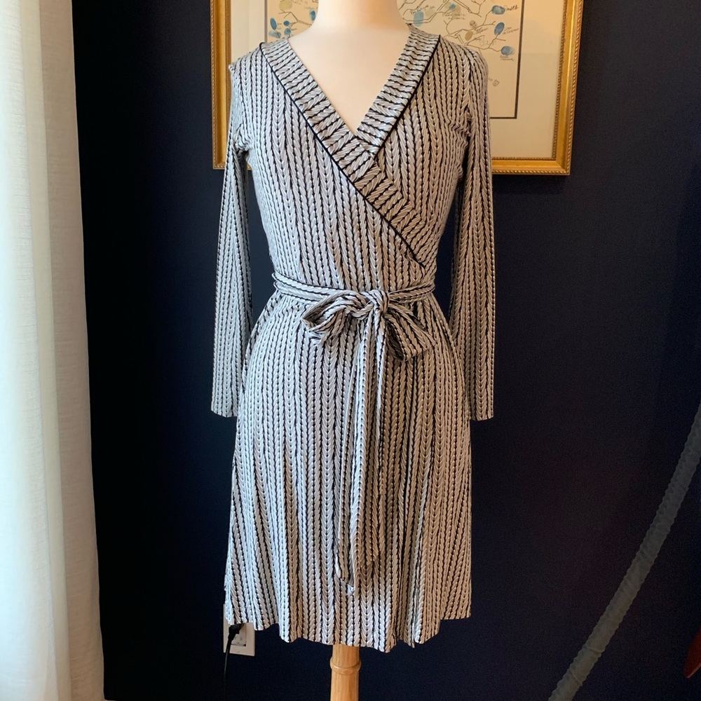 Banana Republic Stretch Wrap Dress M Petite